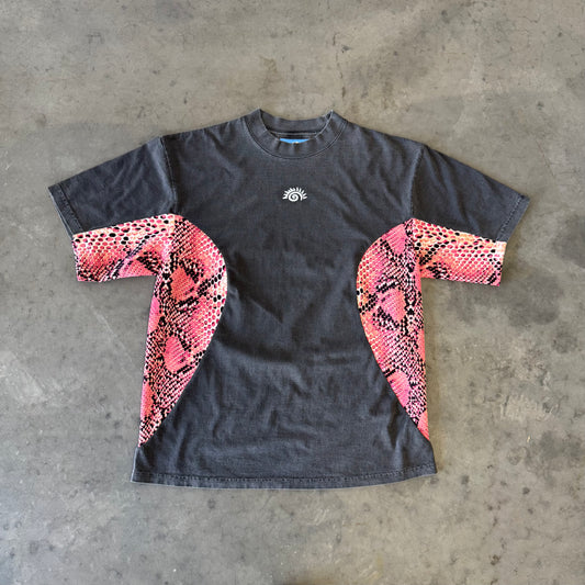 SNAKE SKIN SPLIT TEE
